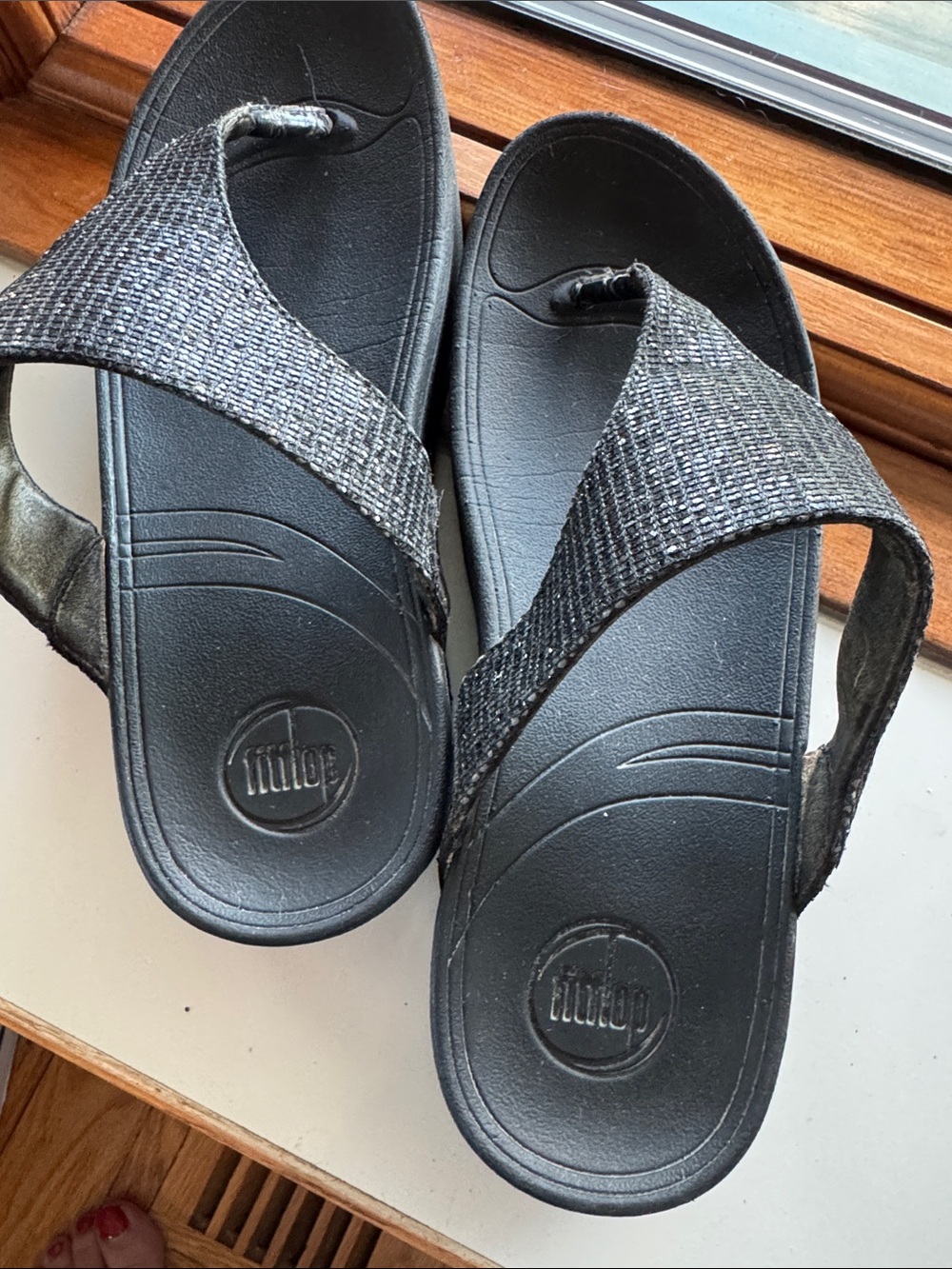 FitFlop Black Sparkle Toe-Post Sandals